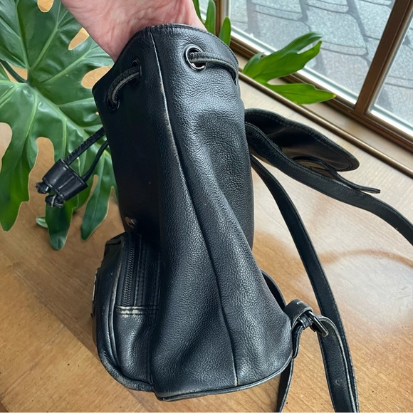 Vintage Y2K Harley-Davidson Black Distressed Leather Biker Backpack Bag - Picture 2 of 16